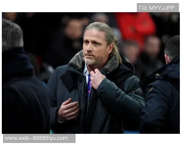 保罗职业生涯首次连续缺席比赛引发球迷热议年龄问题