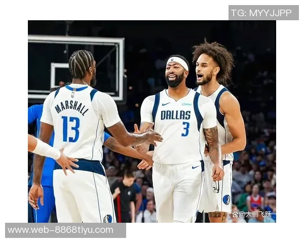 浓眉首节表现惊艳砍下12分3板2帽带领球队取得良好开局